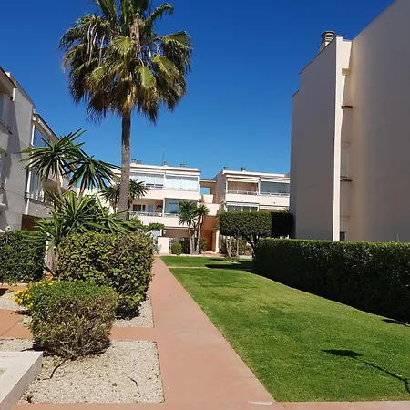 Vinaroz With Swimming Pools For 4 People *